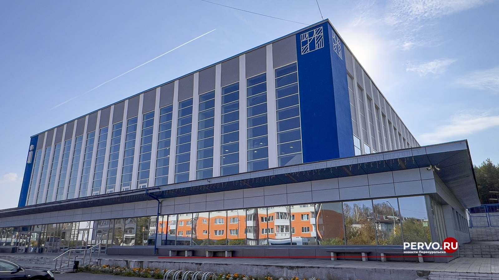 «Хромпик» провёдет капитальный ремонт и модернизирует здание Ледового дворца