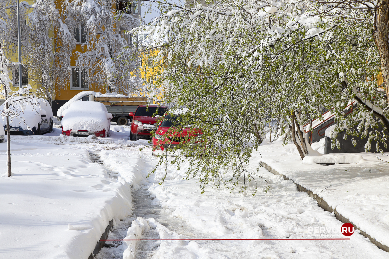 4 мая 2024 года. Снежный Первоуральск. Фотографии