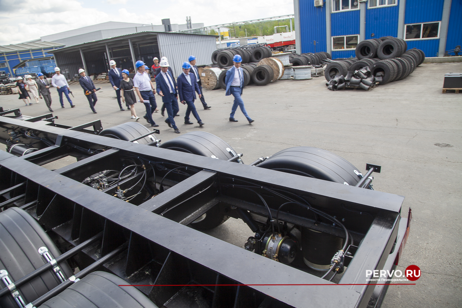 Ход реализации крупного инвестпроекта и кадровый потенциал Первоуральска оценил Алексей Шмыков