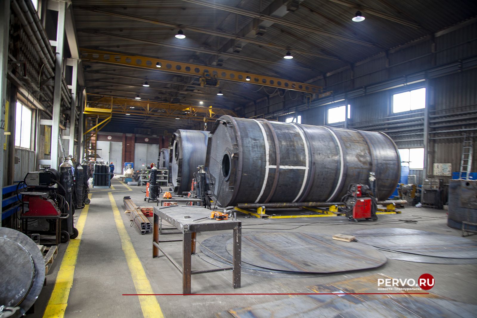 Ход реализации крупного инвестпроекта и кадровый потенциал Первоуральска оценил Алексей Шмыков