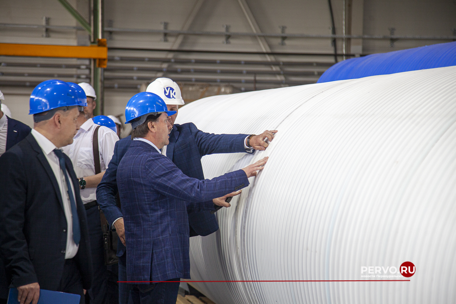 Ход реализации крупного инвестпроекта и кадровый потенциал Первоуральска оценил Алексей Шмыков