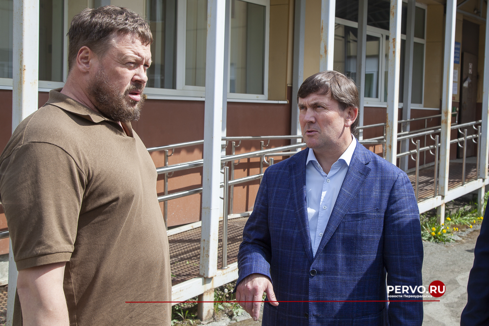 Ход реализации крупного инвестпроекта и кадровый потенциал Первоуральска оценил Алексей Шмыков