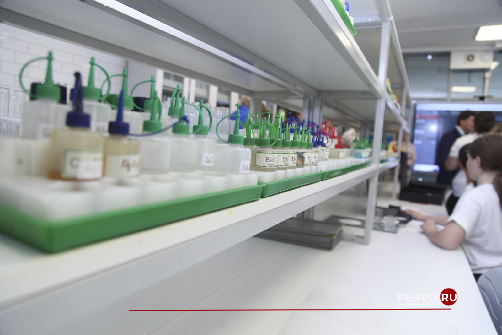 Ход реализации крупного инвестпроекта и кадровый потенциал Первоуральска оценил Алексей Шмыков