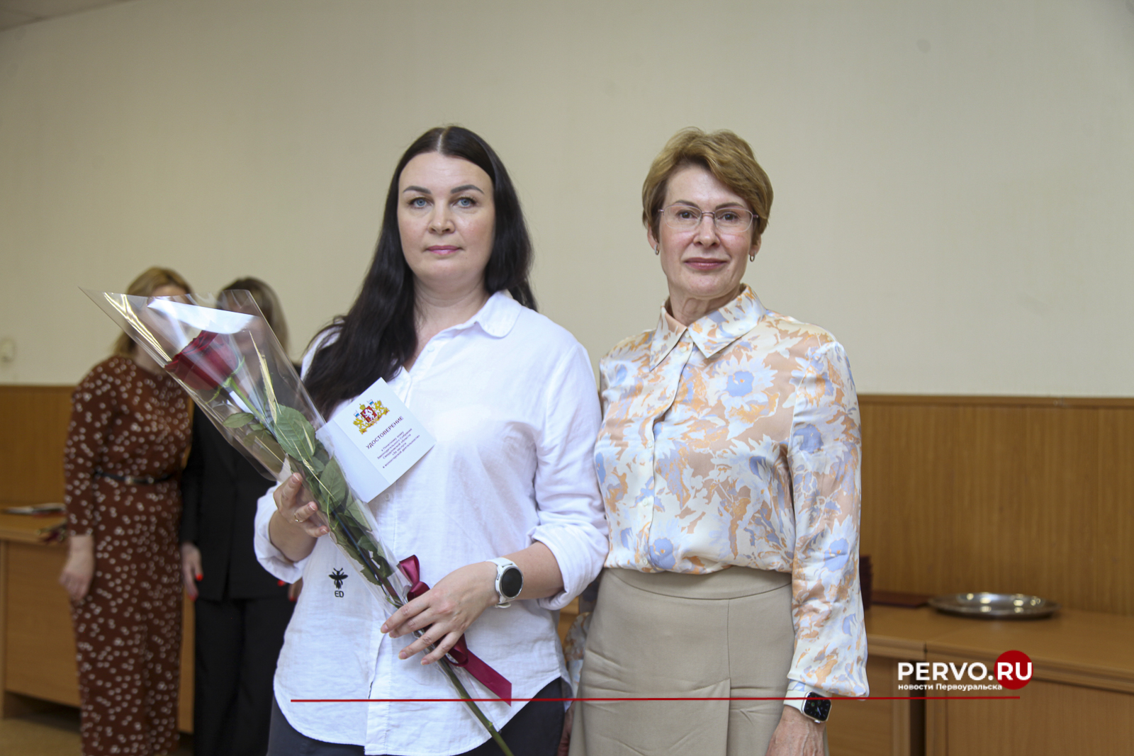 В администрации Первоуральска наградили волонтеров, оказывающих помощь участникам специальной военной операции