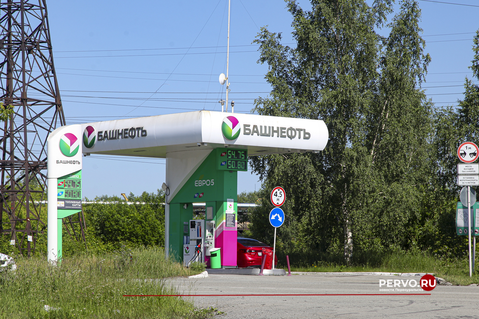 На заправках Первоуральска четыре раза за месяц повысили цены на бензин