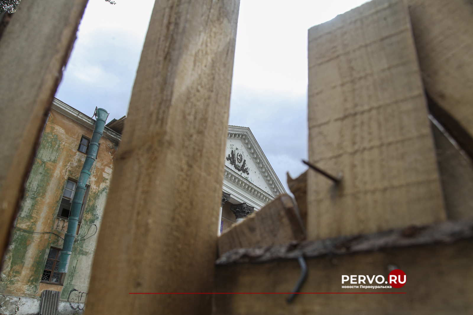 В Первоуральске в микрорайоне Магнитка восстановливают ДК Горняк