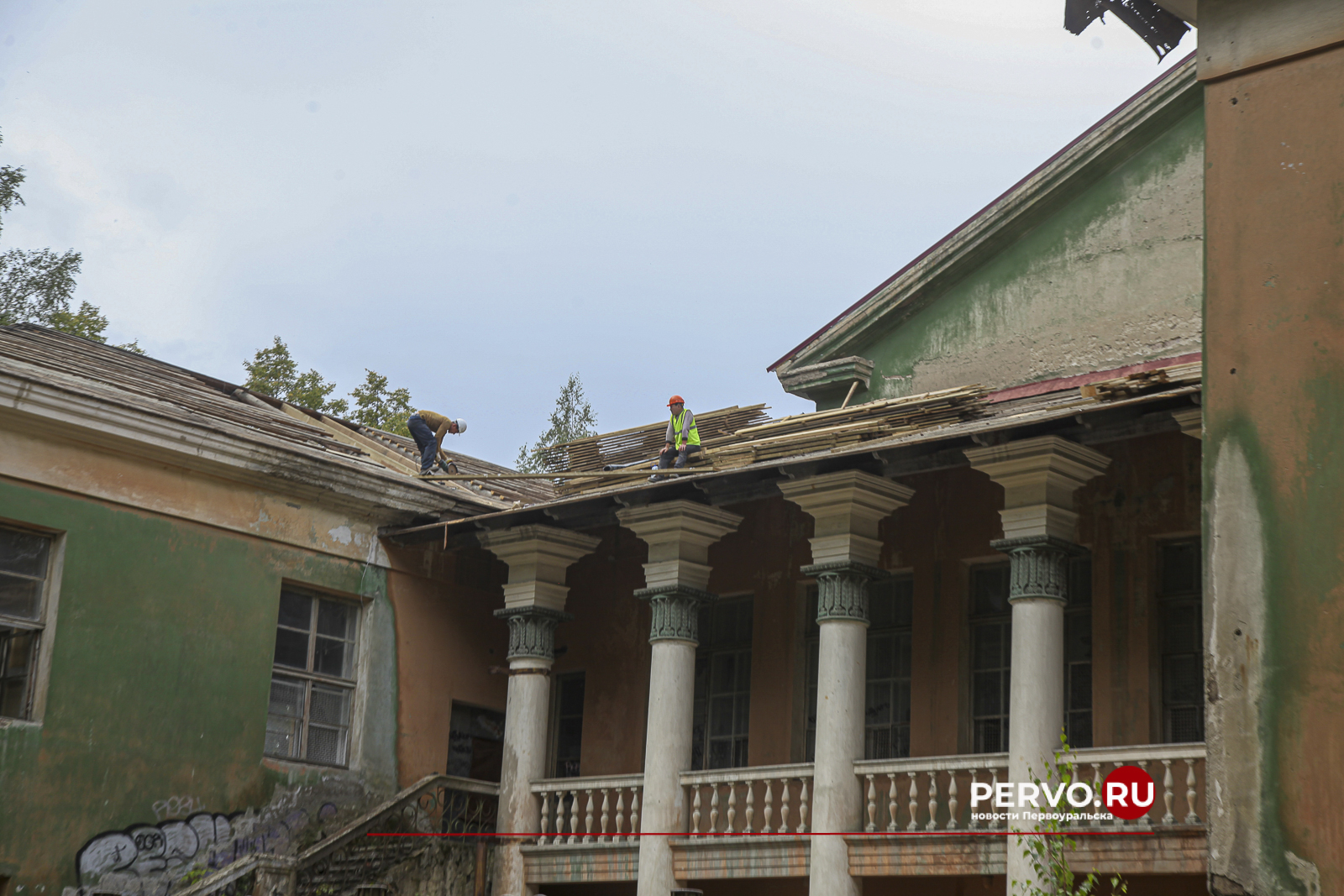 В Первоуральске в микрорайоне Магнитка восстановливают ДК Горняк